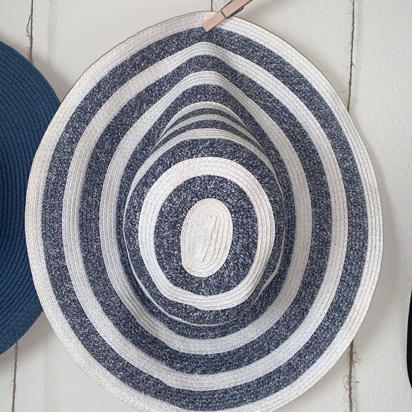 Lunafloramor Accessories - Beach Hat